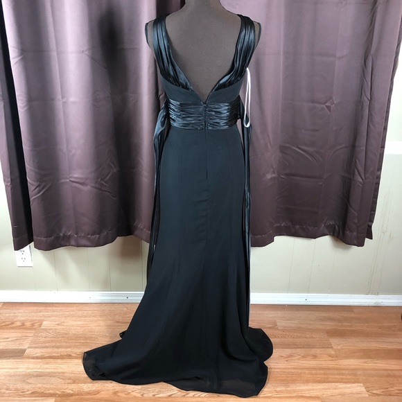 David’s bridal long dress size 2 - Picture 3 of 8